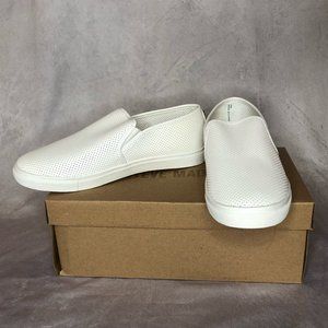 NEW Steve Madden white slip-on sneaker